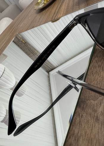 Klasik Siyah Transparan Kadın Güneş Gözlüğü - Görsel 3