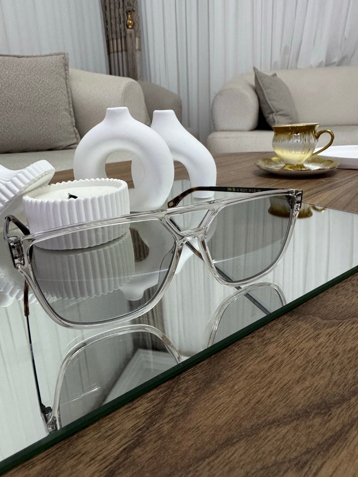 Şeffaf Gri Kadın Gözlüğü - Görsel 2