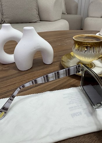 Şeffaf Gri Kadın Gözlüğü - Görsel 3