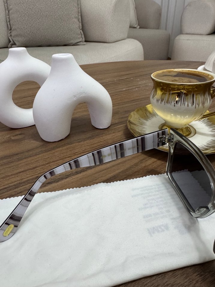 Şeffaf Gri Kadın Gözlüğü - Görsel 3