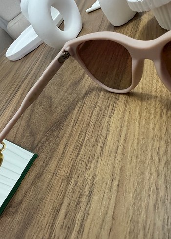 Şeffaf Pudra Modern Klasik Kadın Güneş Gözlüğü - Görsel 3