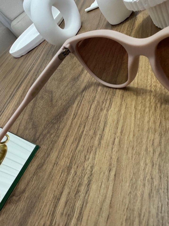 Şeffaf Pudra Modern Klasik Kadın Güneş Gözlüğü - Görsel 3