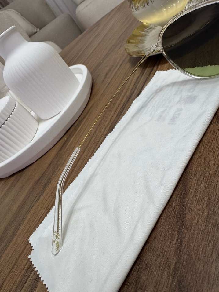 Şeffaf çerçeveli yesıl cam kadın güneş gözlüğü - Görsel 3