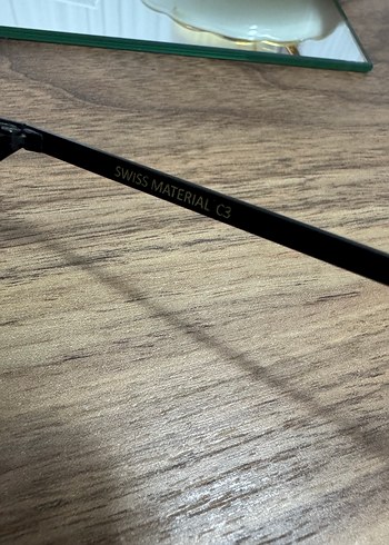 Şeffaf Siyah Kadın Güneş Gözlüğü - Görsel 4