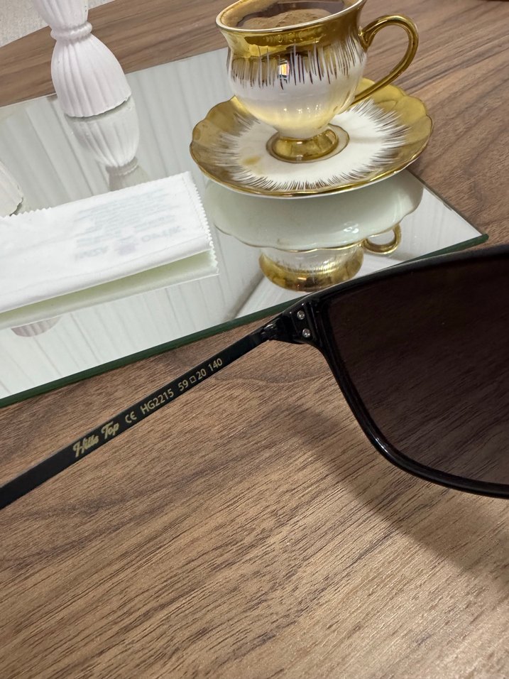 Şeffaf Siyah Kadın Güneş Gözlüğü - Görsel 3