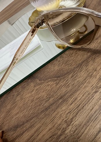 Şeffaf Bej Kadın Gözlüğü - Görsel 3