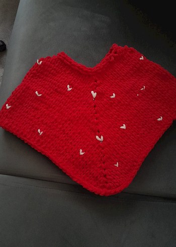 Kız Çocuk Kırmızı Nakışlı Örgü Panço - Görsel 2