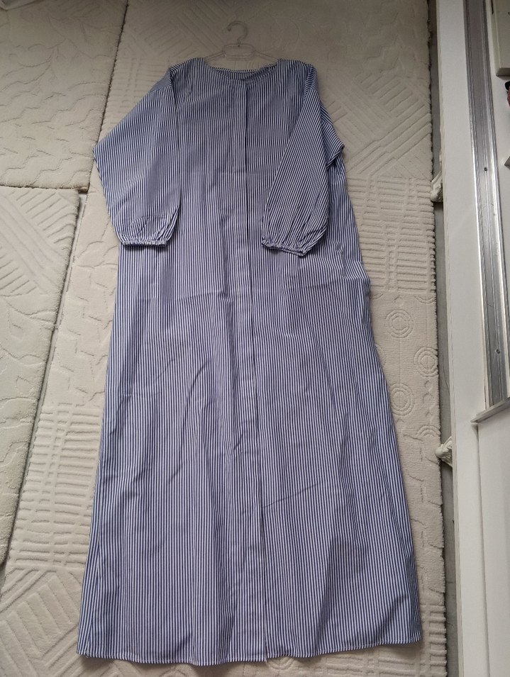 Mavi Gri Çizgili Uzun Kadın Elbise - Görsel 2