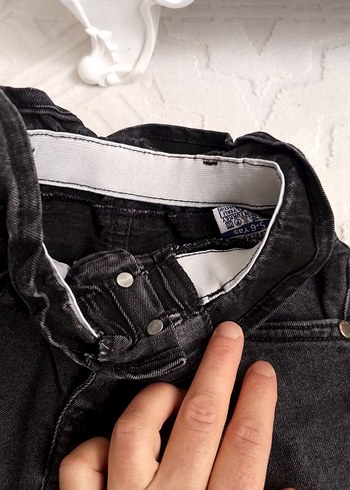 Gri Bol Kesim Kemerli Kız Kot Pantolon - Görsel 2