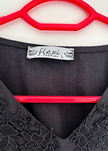 Dantel Detaylı Siyah V Yaka Kadın Bluz - Görsel 5