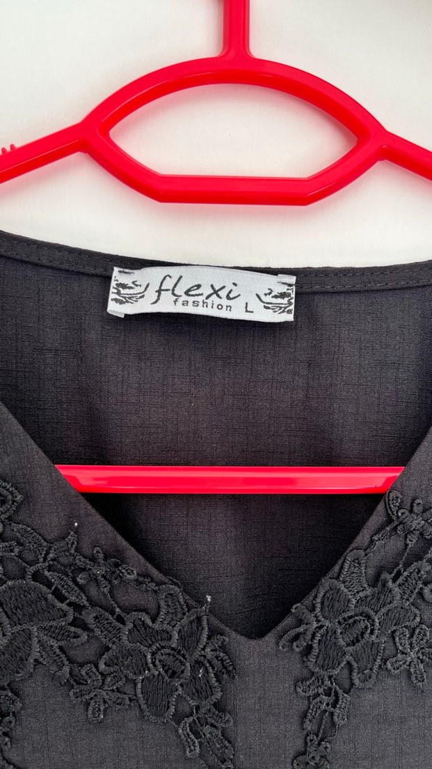 Dantel Detaylı Siyah V Yaka Kadın Bluz - Görsel 5