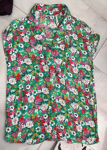 Koton Çiçek Desenli Uzun V Yaka Kadın Gömlek - Görsel 2