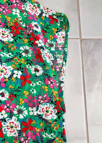 Koton Çiçek Desenli Uzun V Yaka Kadın Gömlek - Görsel 4