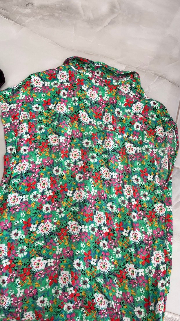 Koton Çiçek Desenli Uzun V Yaka Kadın Gömlek - Görsel 5