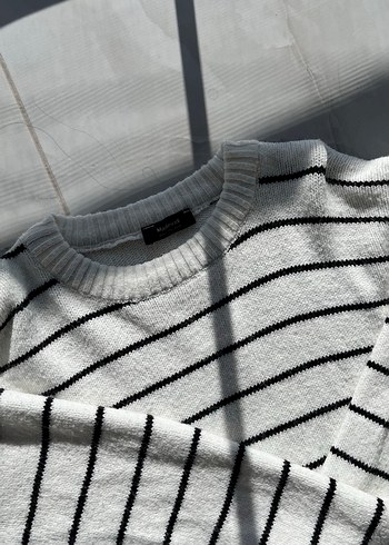 Gri Çizgili Kadın Triko Kazak - Görsel 2