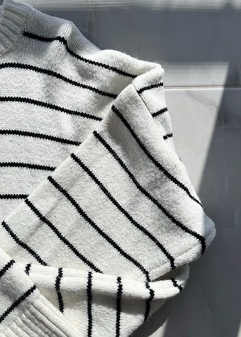 Gri Çizgili Kadın Triko Kazak - Görsel 3