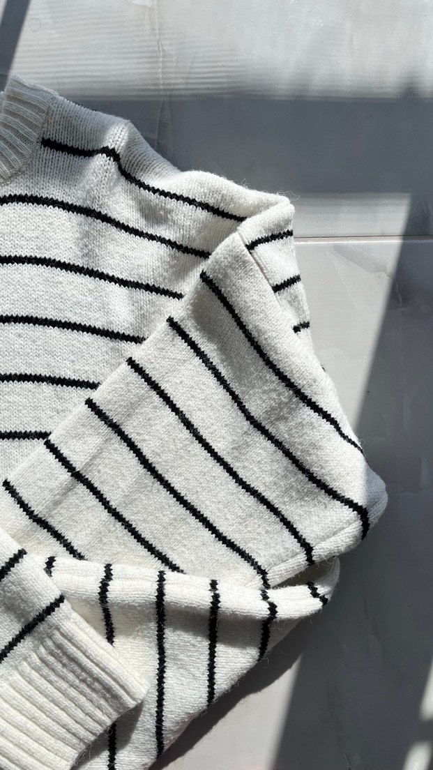 Gri Çizgili Kadın Triko Kazak - Görsel 3