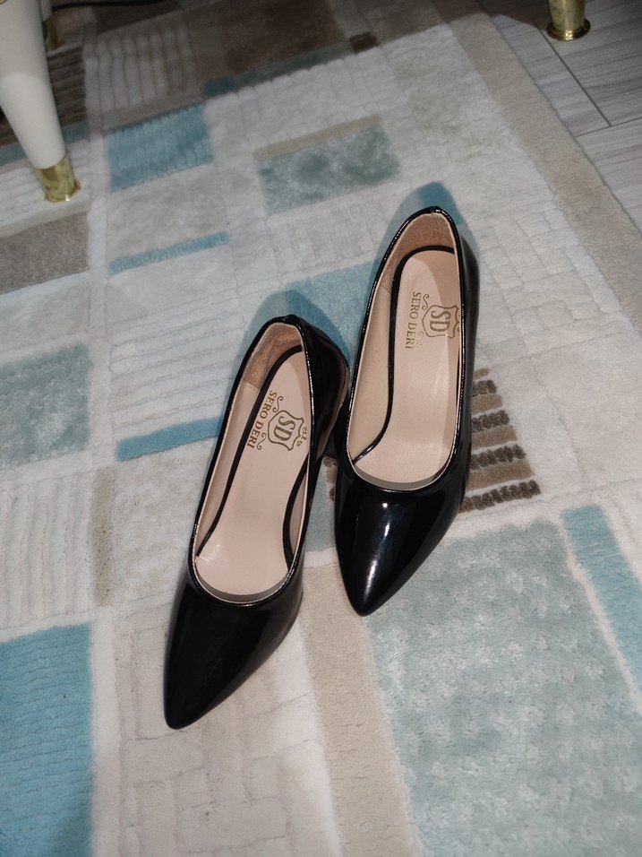 Siyah Rugan Kadın Topuklu - Görsel 2