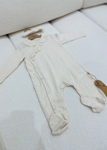 Beyaz Nakışlı Kız Bebek Kısa Kollu Body - Görsel 3