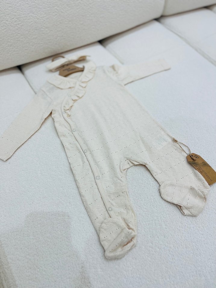 Beyaz Nakışlı Kız Bebek Kısa Kollu Body - Görsel 3