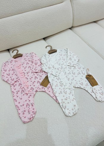 Çiçek Desenli Kız Bebek Kısa Kollu Takım - Görsel 3