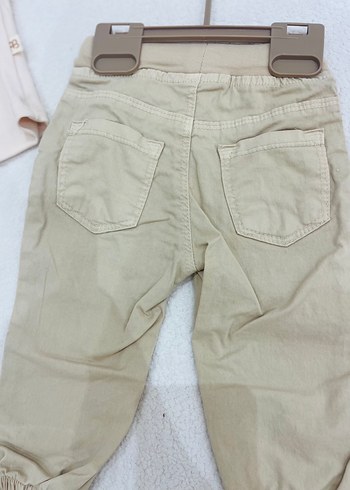 Kapüşonlu Mavi Üst ve Bej Kemerli Bebek Takımı - Görsel 3