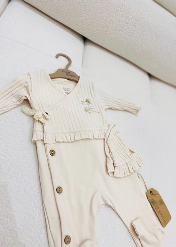 Beyaz Nakışlı Kız Bebek Tulum Seti - Görsel 4