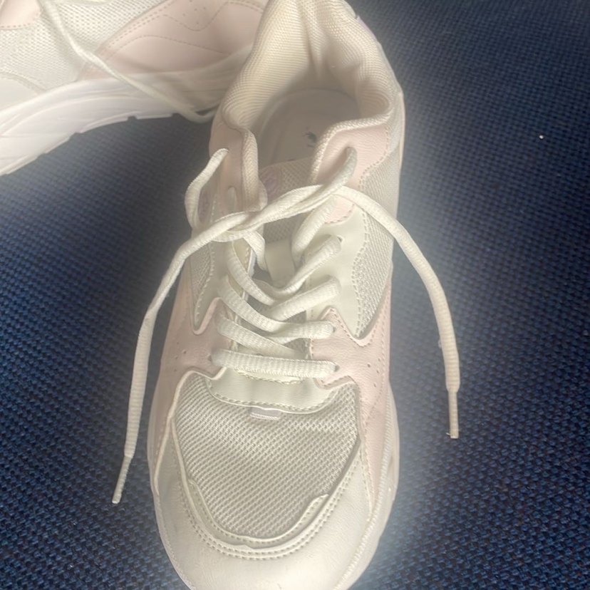 Beyaz Bağcıklı Kadın Spor Ayakkabı - Görsel 2