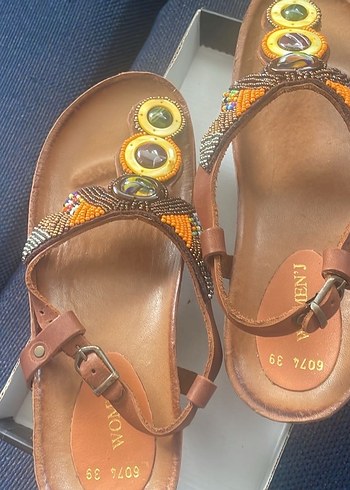 Nakışlı Çok Renkli parmak arası  Kadın Sandalet - Görsel 2