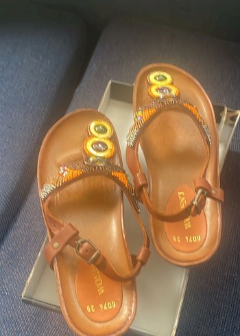 Nakışlı Çok Renkli parmak arası  Kadın Sandalet - Görsel 4