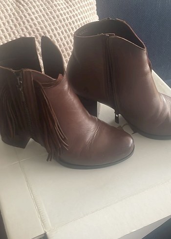 Kahverengi Püsküllü hafif  Topuklu Deri Bot - Görsel 3