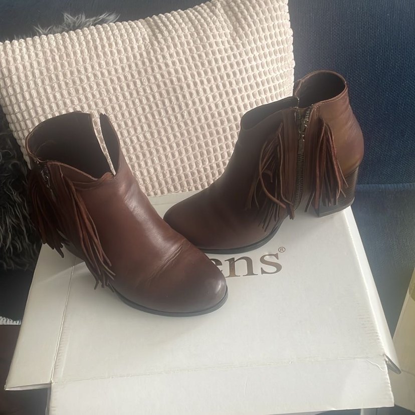 Kahverengi Püsküllü hafif  Topuklu Deri Bot - Görsel 2