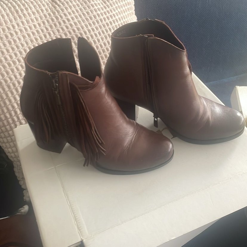 Kahverengi Püsküllü hafif  Topuklu Deri Bot - Görsel 3