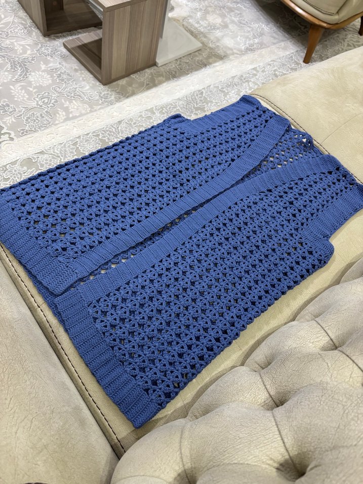 Uzun Mavi Örgü Kadın Yelek - Görsel 3