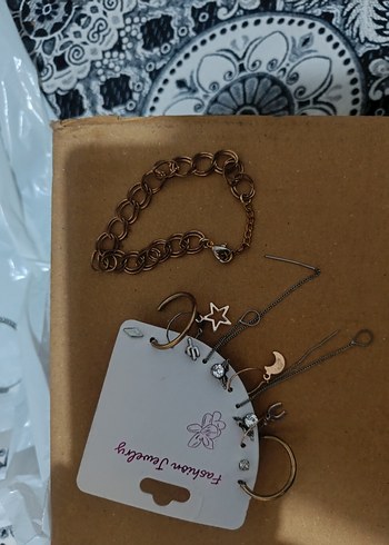 Altın Renk Mini Zincirli Bohem Kadın Küpeleri - Görsel 2