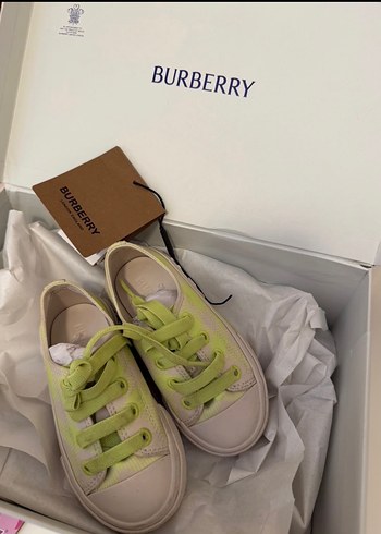 Burberry 24