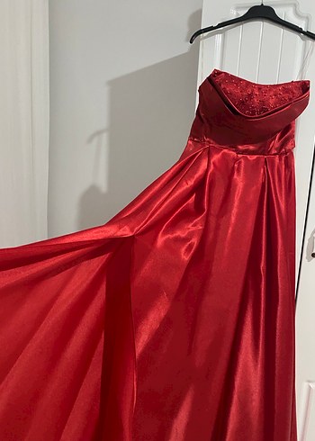 Kırmızı  Uzun Straplez Saten Yırtmaçlı Abiye Elbise - Görsel 2