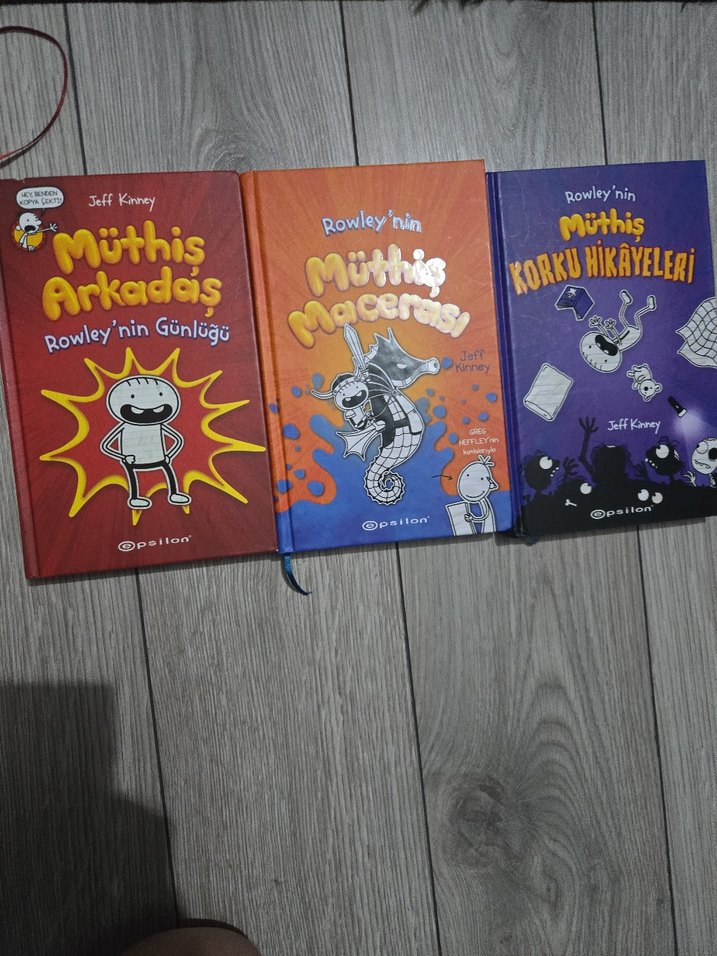 Rowley'nin Müthiş Maceraları Seti 3 Kitap - Görsel 2