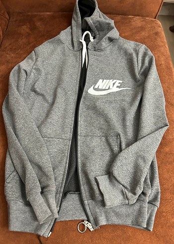 Nike m