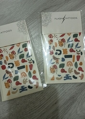 Modern desen tırnak dövmesi  - Görsel 2