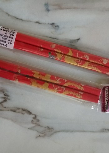 Kırmızı Desenli Renkli Çubuklar - Görsel 4