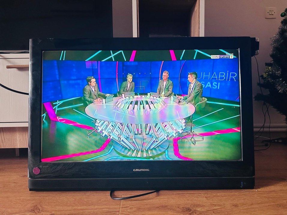 Yeşil Grundig Monitör - Görsel 2