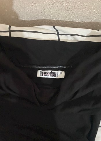 Uzun Drapeli Siyah Kadın Gece Elbisesi - Görsel 3