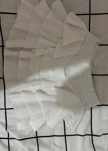 La sarta Kadın Beyaz Keten Fırfırlı Mini Etek - Görsel 3