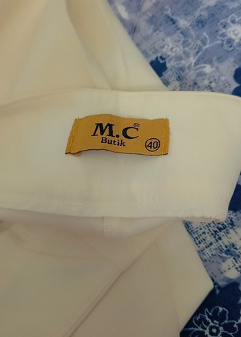 M.C Butik Beyaz kadın pantolon sıfır hiç giyilmedi
