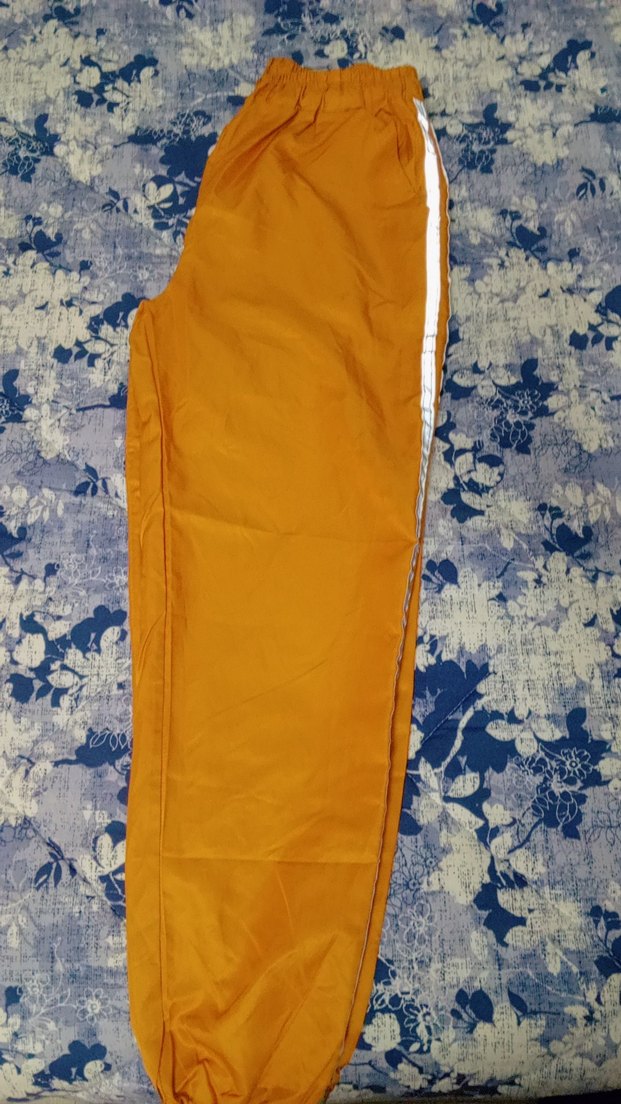 Sarı Yansıtıcı Şeritli Bol Kesim Kadın eşofman - Görsel 2