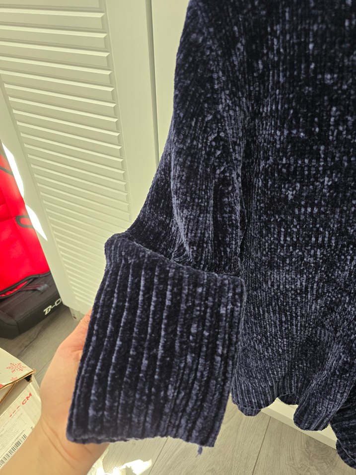 Zara Kadın Lacivert V Yaka Örgü Kazak - Görsel 4