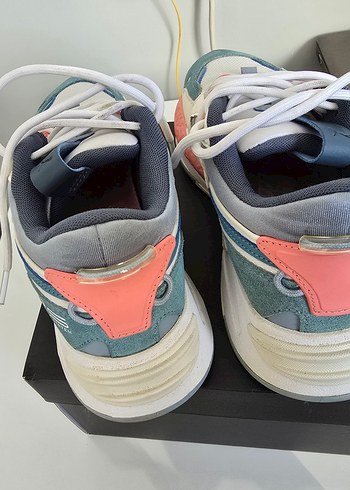 PUMA Renkli Platform Topuklu Bağcıklı Kadın Spor Ayakkabı - Görsel 2