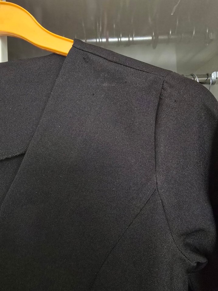 Siyah V Yakalı Uzun Kollu Midi Elbise - Görsel 3