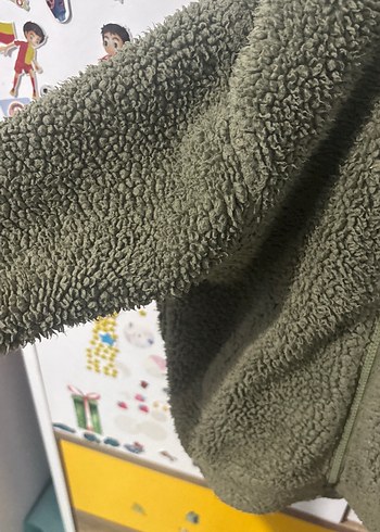 Erkek Çocuk yeşil Kürklü Kapüşonlu Mont - Görsel 3